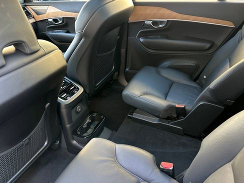 Used 2024 Volvo XC90 T8 Plus image 12