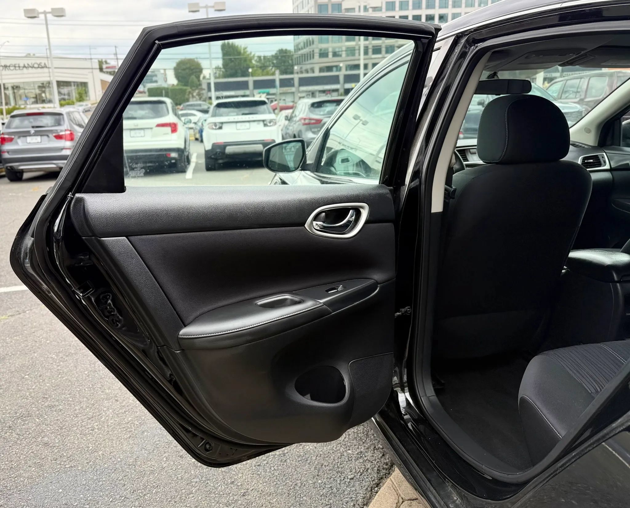 Used 2017 Nissan Sentra SV FWD image 23