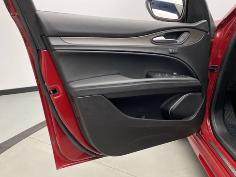 Used 2020 Alfa Romeo Stelvio Ti AWD/4WD image 9