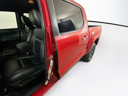 Used 2020 Toyota Tacoma TRD Sport RWD image 12