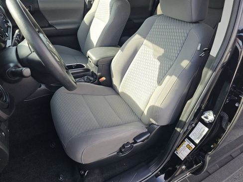 Used 2023 Toyota Tacoma SR image 6