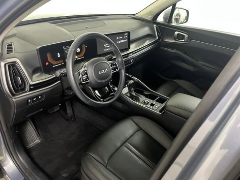 Used 2025 Kia Sorento EX FWD image 28