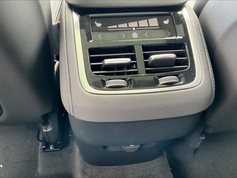 New 2026 Volvo XC90 B5 Plus image 16
