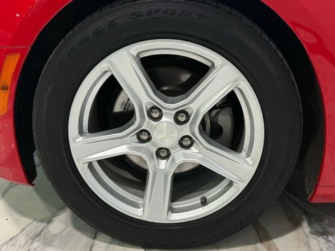 Used 2020 Chevrolet Camaro LT image 30