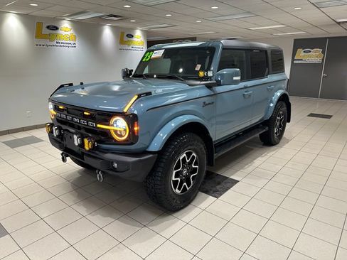 Used 2023 Ford Bronco Outer Banks AWD/4WD image 2