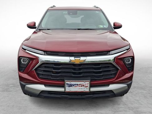 Used 2025 Chevrolet TrailBlazer LT AWD/4WD image 2