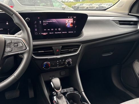 Used 2025 Buick Encore GX Preferred FWD image 23
