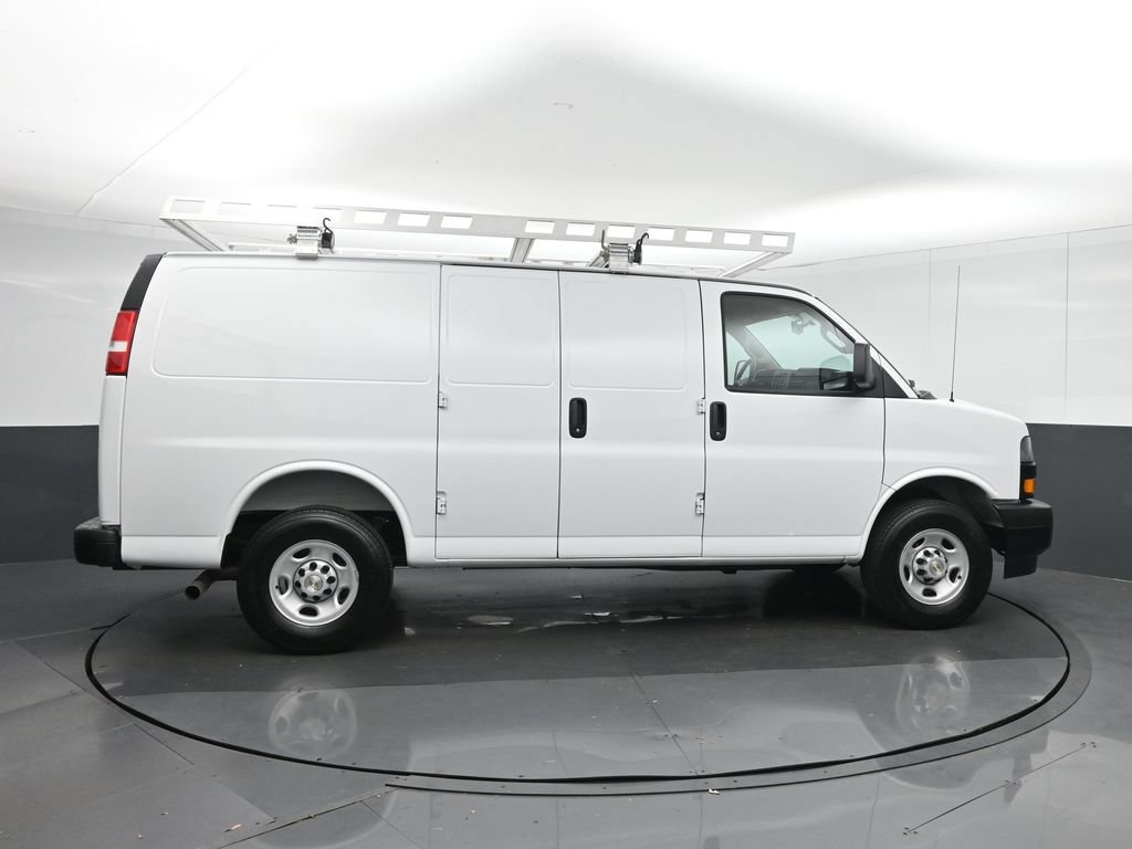 Used 2025 Chevrolet Express 2500 RWD image 8