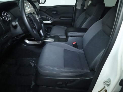Certified 2025 Nissan Frontier SV RWD image 20