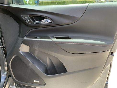 Used 2023 Chevrolet Equinox RS w/ RS Leather Package FWD image 38