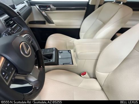 Used 2023 Lexus GX 460 Premium w/ Accessory Package AWD/4WD image 19