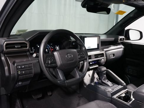Certified 2025 Toyota Tacoma SR5 image 12