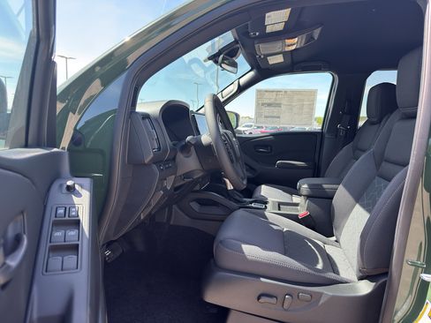 New 2026 Nissan Frontier SV AWD/4WD image 12