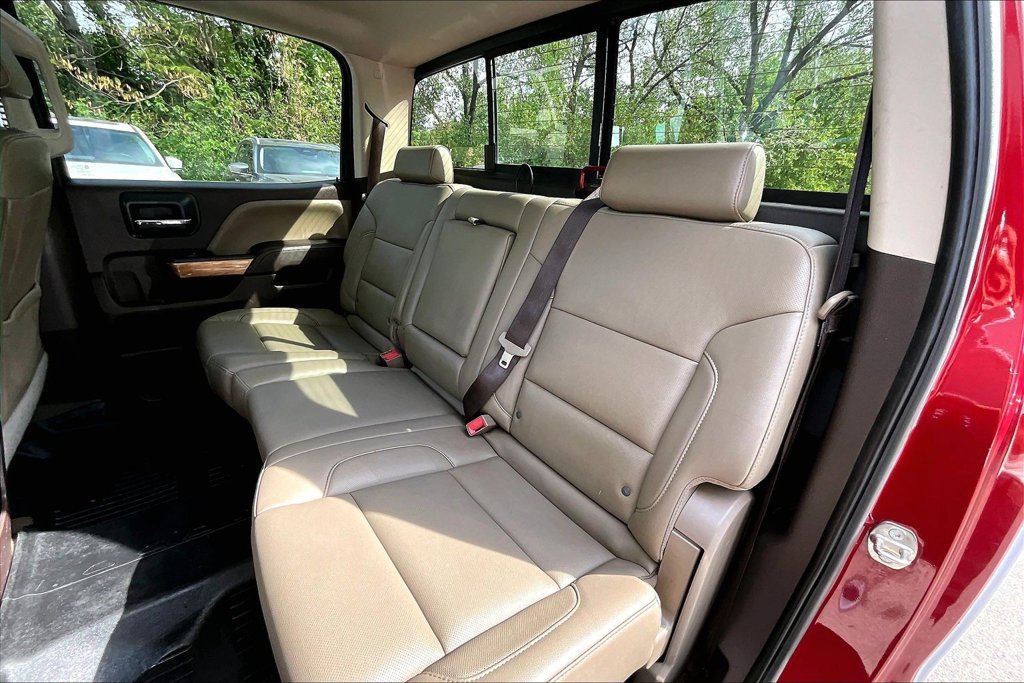 Used 2018 Chevrolet Silverado 1500 LTZ w/ Sport Package AWD/4WD image 34