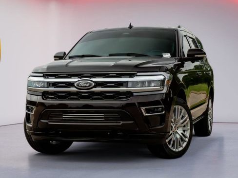 Used 2024 Ford Expedition Limited AWD/4WD image 1