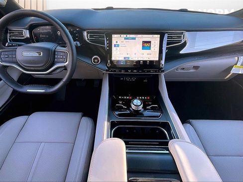 New 2026 Jeep Grand Wagoneer L Summit image 11