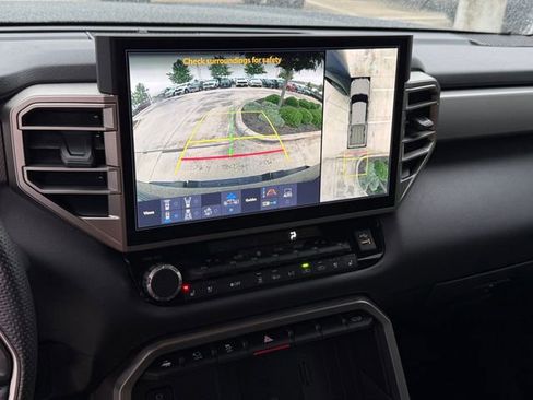 Used 2025 Toyota Tundra Limited AWD/4WD image 21