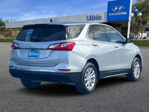 Used 2020 Chevrolet Equinox LT image 3