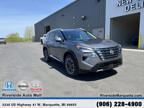 Used 2024 Nissan Rogue Platinum AWD/4WD image 1