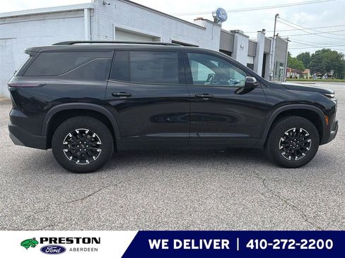 Used 2024 Chevrolet Traverse Z71 w/ LPO, Floor Liner Package AWD/4WD image 4