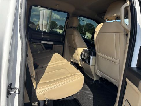 Used 2021 Ford F250 Lariat w/ Lariat Value Package AWD/4WD image 18