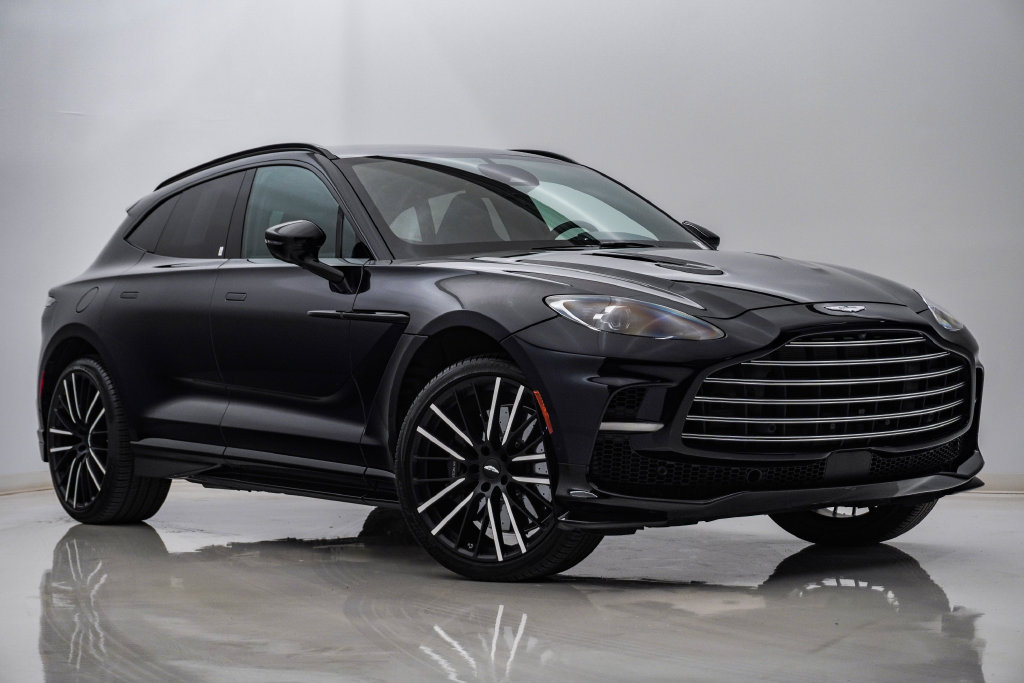 Used 2025 Aston Martin DBX 707 AWD/4WD image 1
