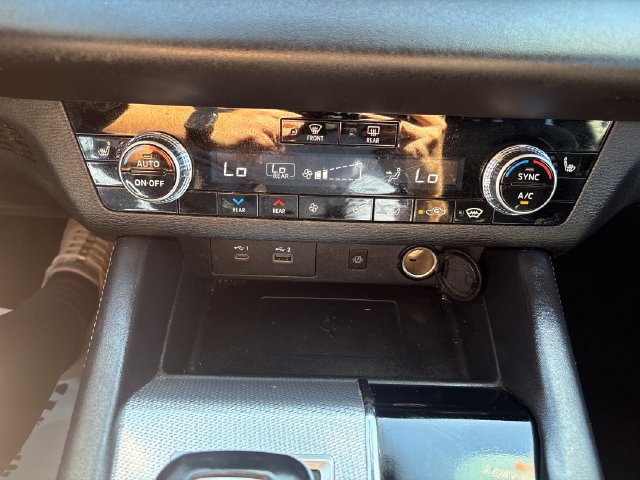 Used 2022 Mitsubishi Outlander SEL AWD/4WD image 16