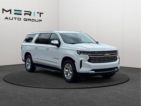 Used 2021 Chevrolet Suburban Premier RWD image 1