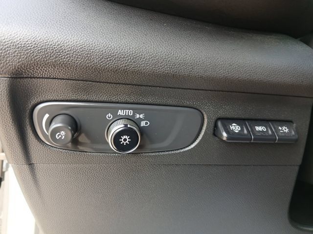 Used 2023 Buick Envision Avenir FWD image 18