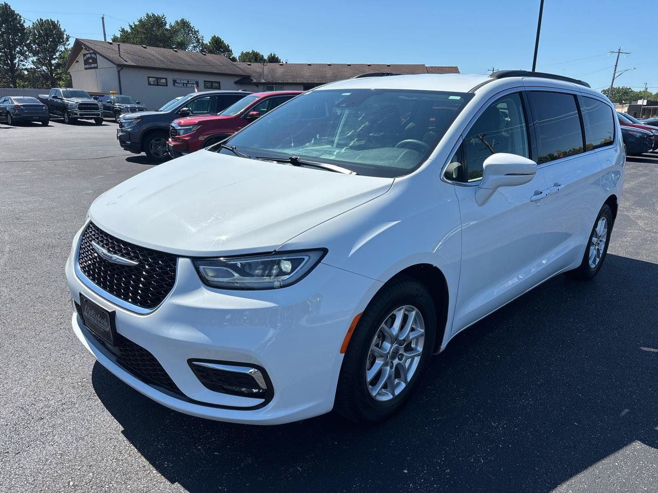 Used 2022 Chrysler Pacifica Touring-L FWD image 7