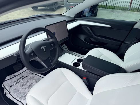 Used 2021 Tesla Model 3 Long Range image 13