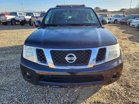 Used 2012 Nissan Pathfinder LE image 2