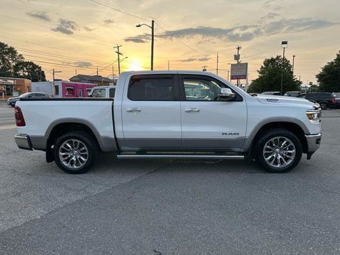 Used 2019 RAM 1500 Laramie AWD/4WD image 4