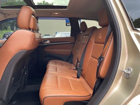 Used 2012 Jeep Grand Cherokee Overland Summit AWD/4WD image 47