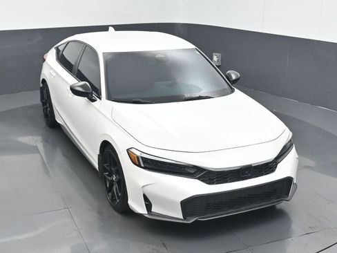 Used 2025 Honda Civic Sport image 3