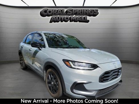 Used 2025 Honda HR-V Sport image 1