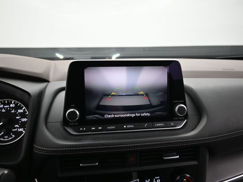 Certified 2023 Nissan Rogue SV image 19