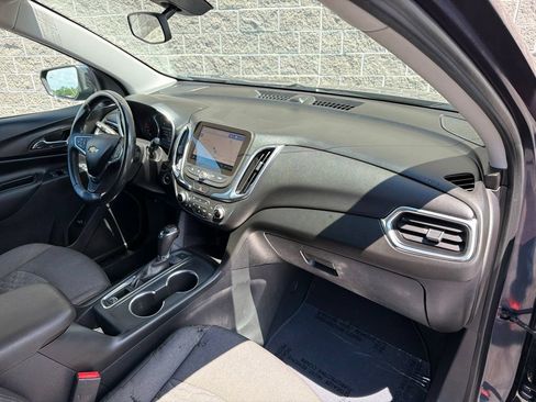 Used 2019 Chevrolet Equinox LT w/ Sun & Navigation Package AWD/4WD image 42