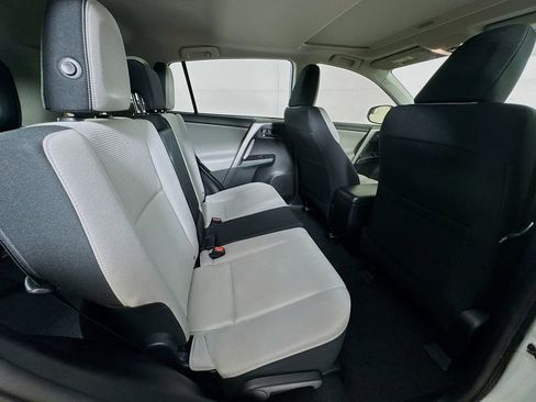 Used 2016 Toyota RAV4 XLE image 33