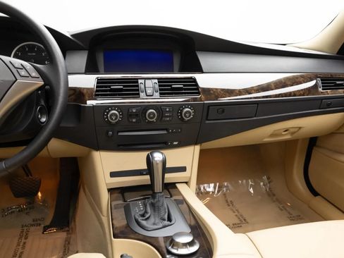 Used 2004 BMW 545i Sedan RWD image 14