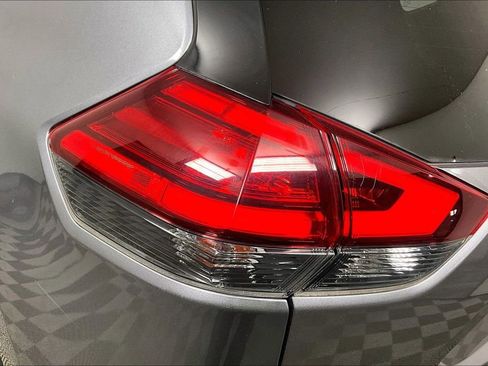 Used 2017 Nissan Rogue S w/ Appearance Package image 28