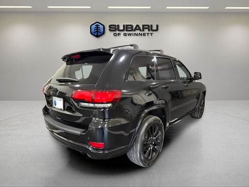 Used 2022 Jeep Grand Cherokee Laredo X RWD image 5