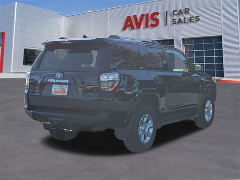 Used 2024 Toyota 4Runner SR5 Premium image 6