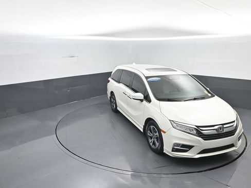 Used 2018 Honda Odyssey Touring image 25