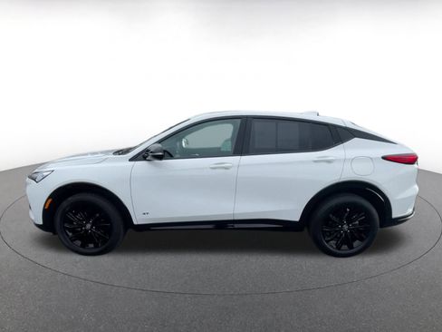 Used 2025 Buick Envista Sport Touring image 9