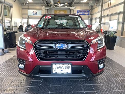 Used 2022 Subaru Forester Limited image 3