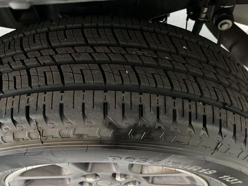 Used 2023 Jeep Gladiator Overland image 31