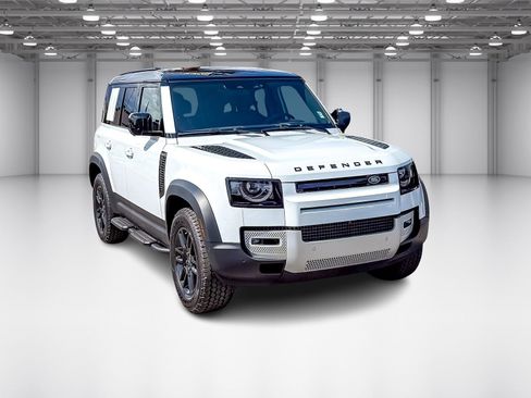 New 2025 Land Rover Defender 110 S image 7
