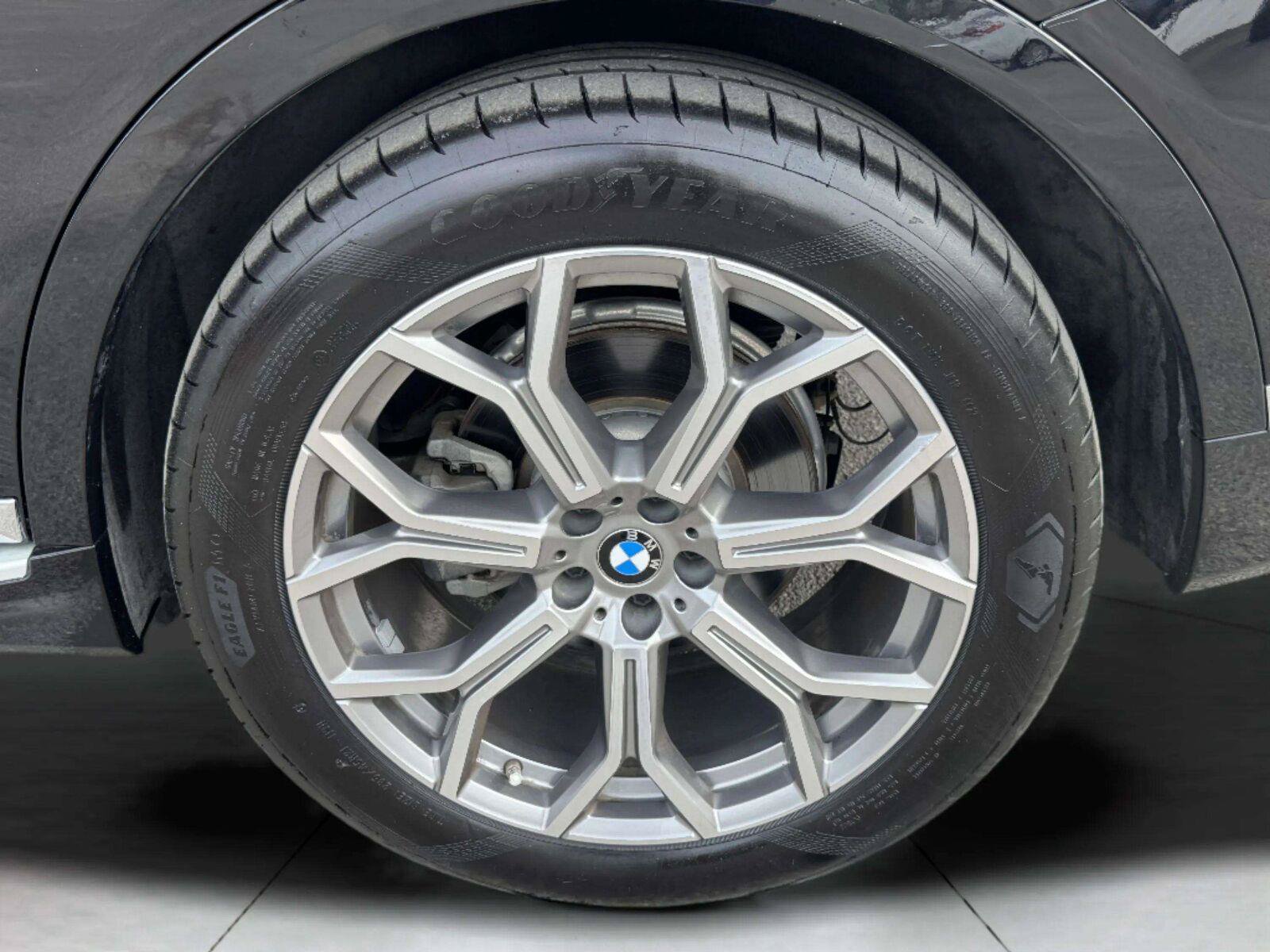 Used 2019 BMW X7 xDrive40i w/ Cold Weather Package AWD/4WD image 52
