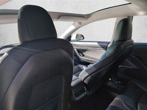 Used 2020 Tesla Model 3 Long Range image 15